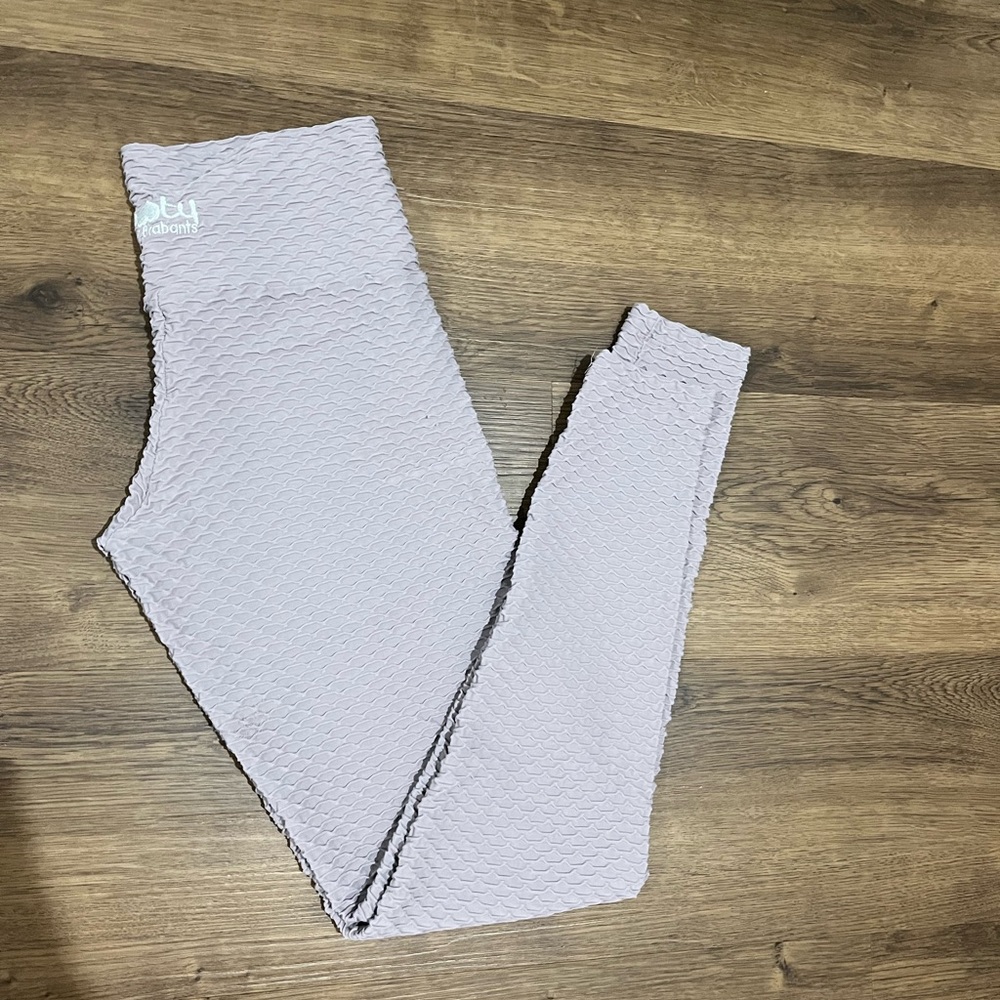 Booty by brabants croco skin leggings.. light tannish pink